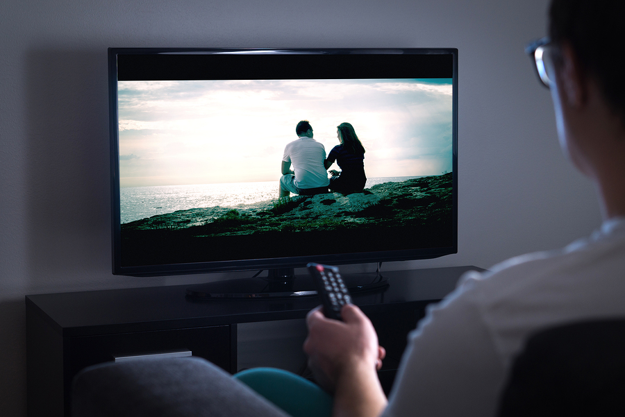 7 Benefits of a Smart TV and Why You Need One •