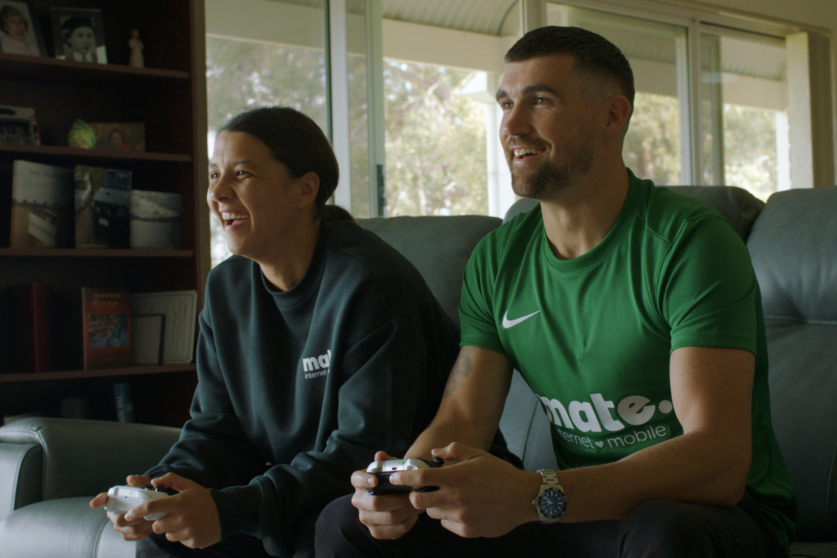 Sam Kerr and Mat Ryan playing Xbox