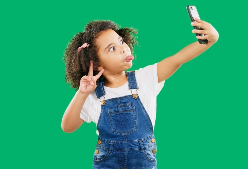 Young girl selfie